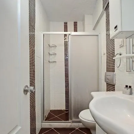 Cute Amp Cozy Citycenter Spacious 2bd 276 *