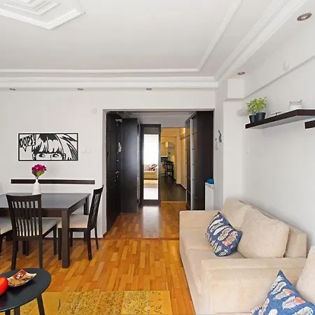 Apartamento Cute Amp Cozy Citycenter Spacious 2bd 276 Estambul